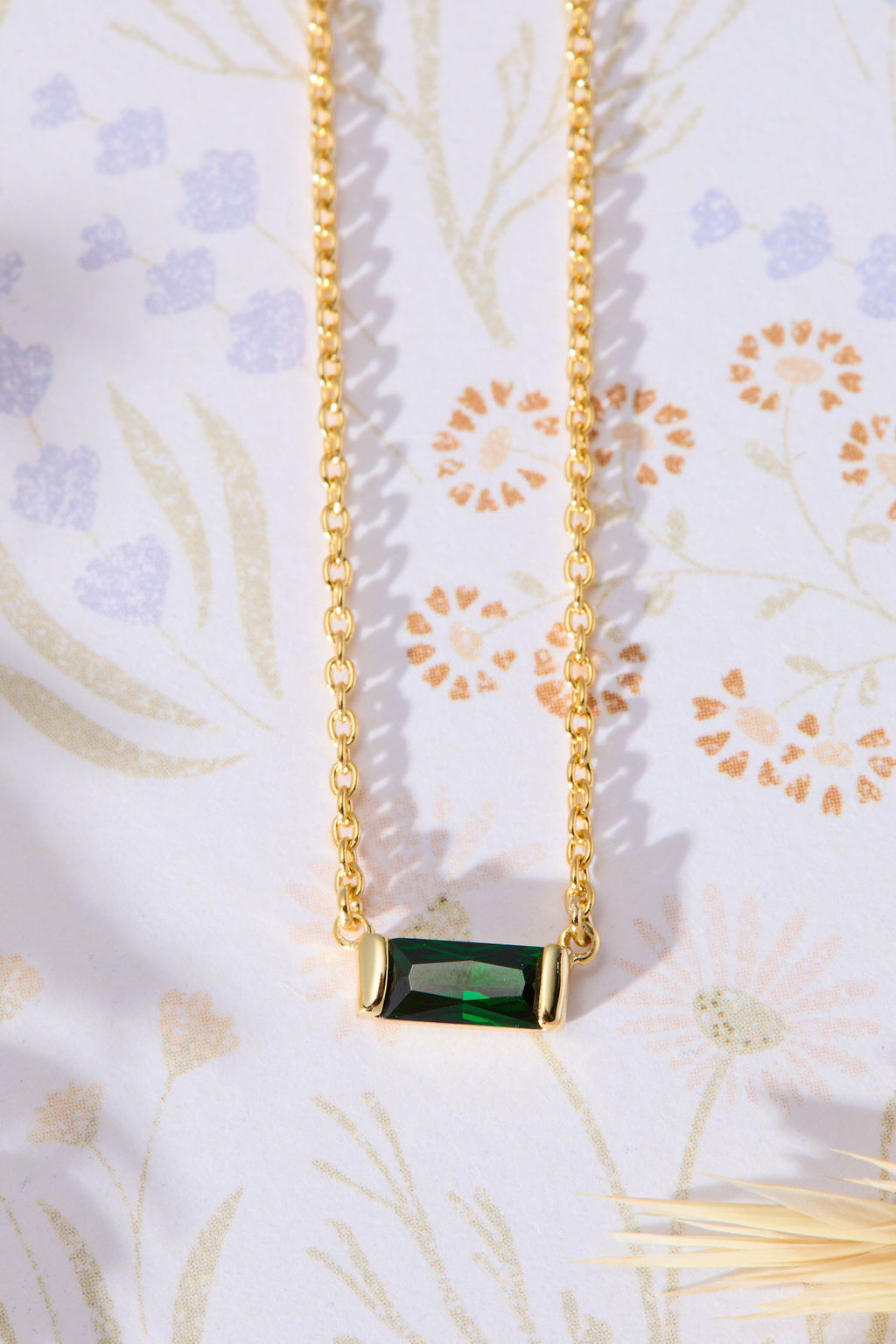 Clover | Rebirth - Fertility - Love | Gold Emerald Baguette Necklace